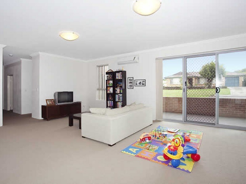 2/9-15 Stuart Street, Helensburgh NSW 2508