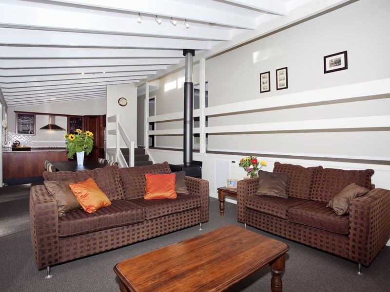 11 Domville Rd, Otford NSW 2508