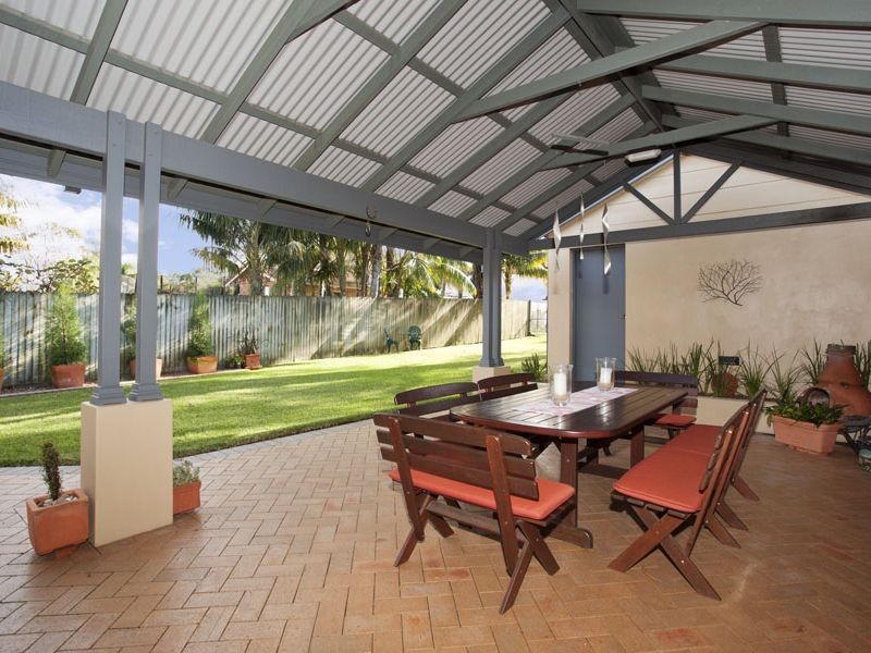 12 Annesley  Av, Stanwell Tops NSW 2508