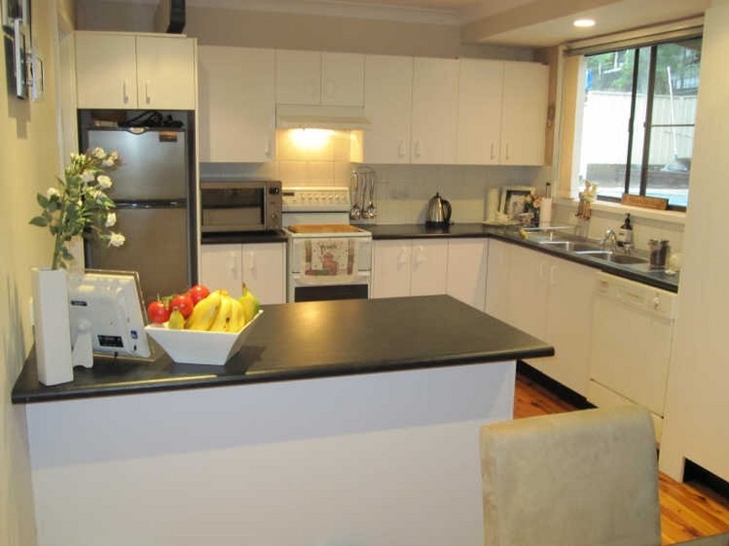 94 The Crescent, Helensburgh NSW 2508