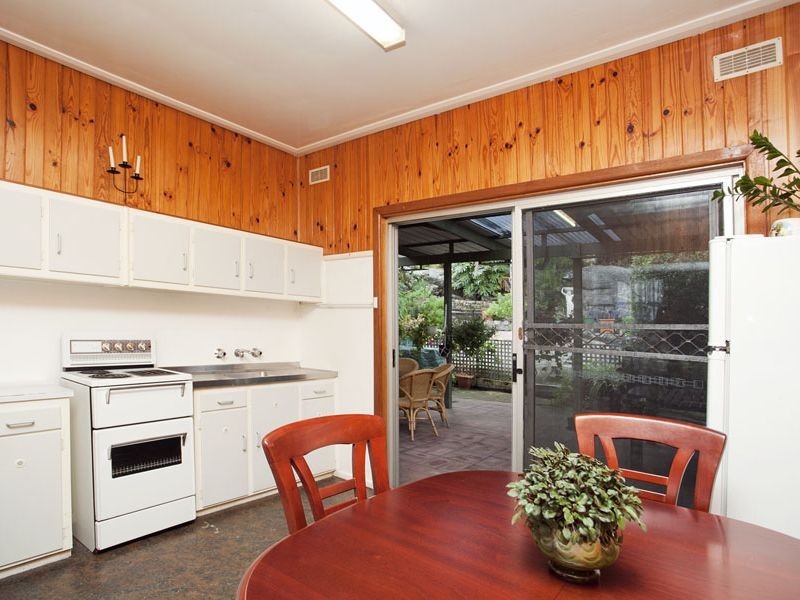 47 Halls Rd, Helensburgh NSW 2508