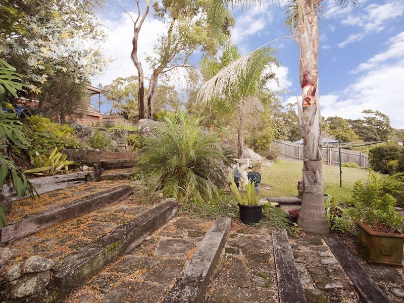 47 Halls Rd, Helensburgh NSW 2508