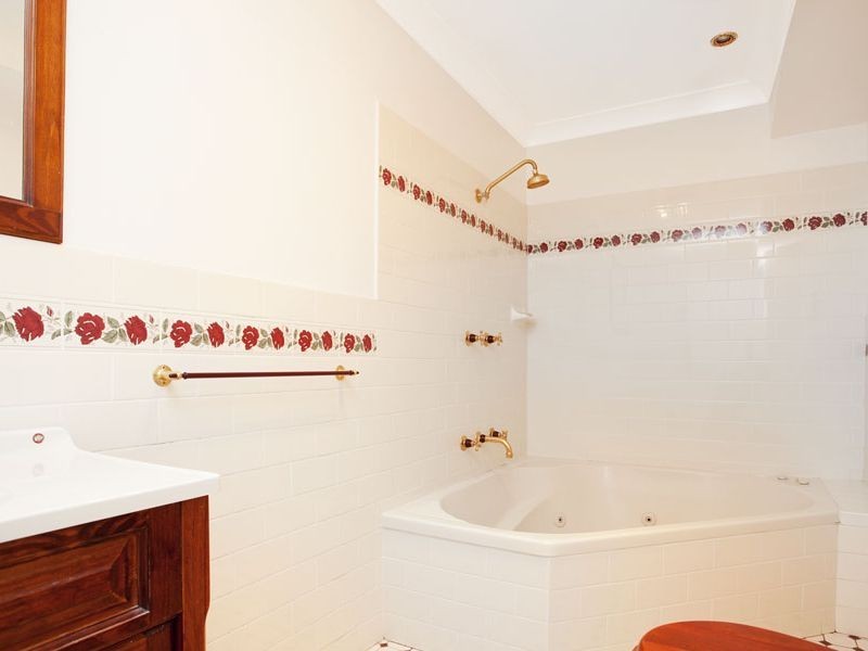 17 Domville Rd, Otford NSW 2508