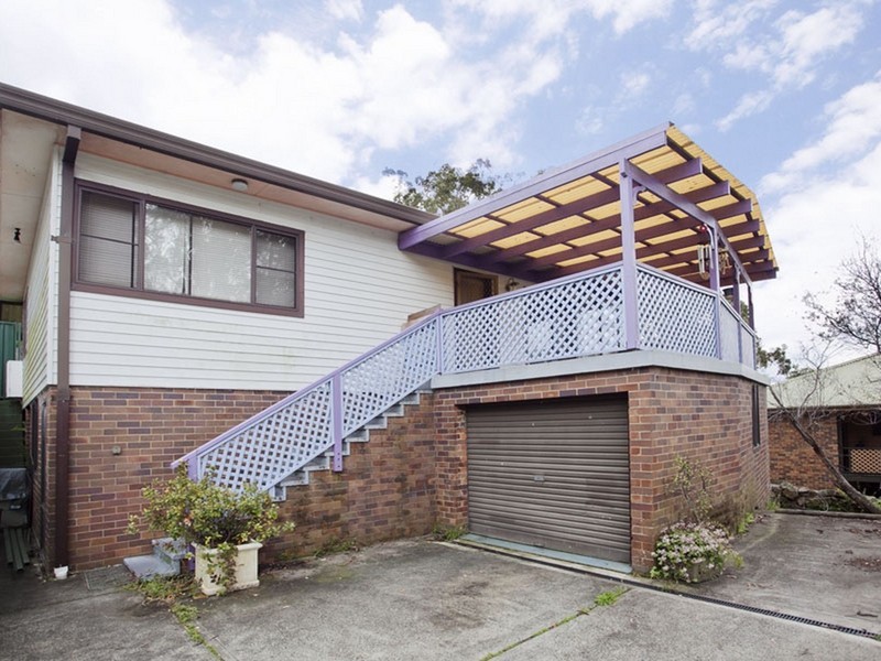 12 Maidstone Street, Helensburgh NSW 2508