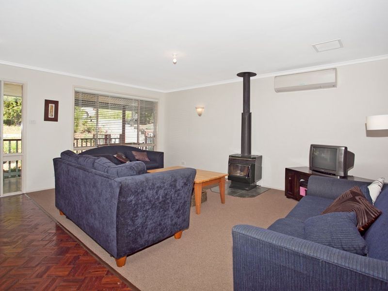 17 Chadwick Grove, Helensburgh NSW 2508