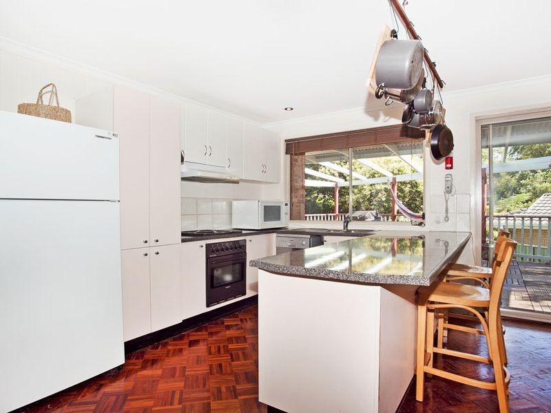 17 Chadwick Grove, Helensburgh NSW 2508