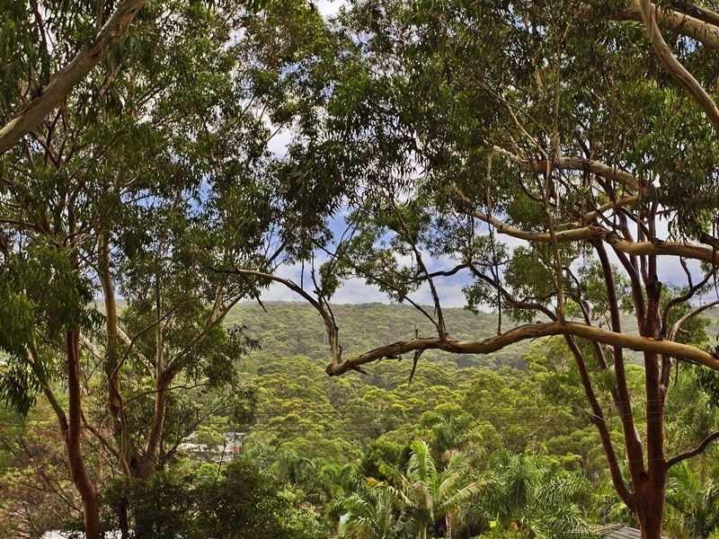 126 The Crescent, Helensburgh NSW 2508