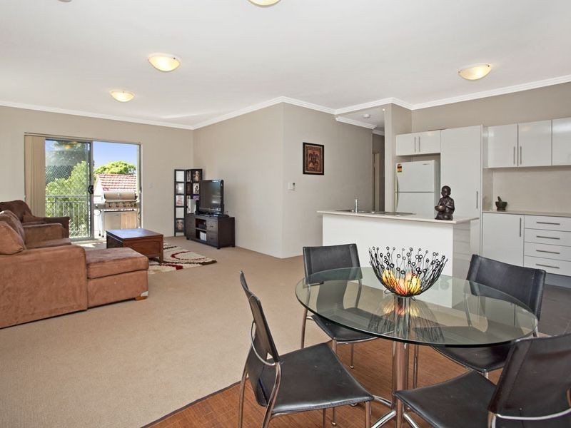 11/15 Stuart St, Helensburgh NSW 2508