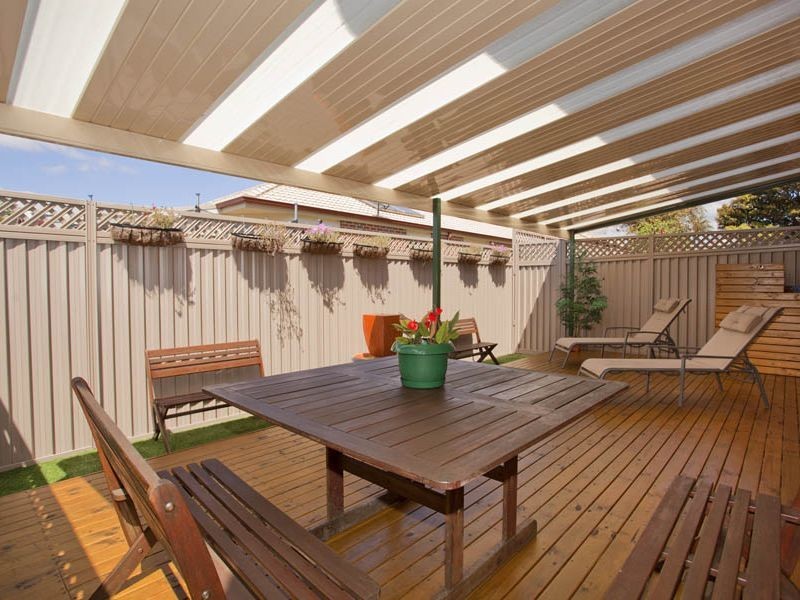 1/8 Stuart Street, Helensburgh NSW 2508