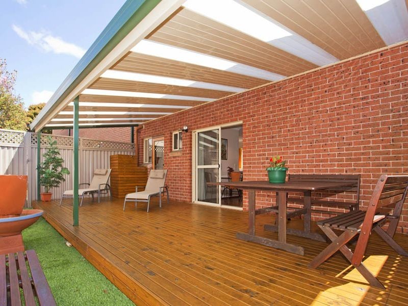 1/8 Stuart Street, Helensburgh NSW 2508
