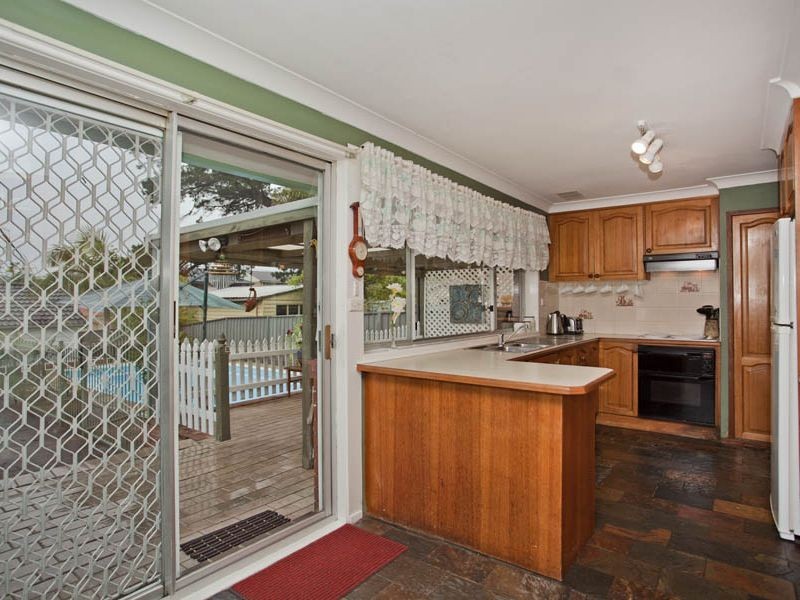 9 Olga Street, Helensburgh NSW 2508