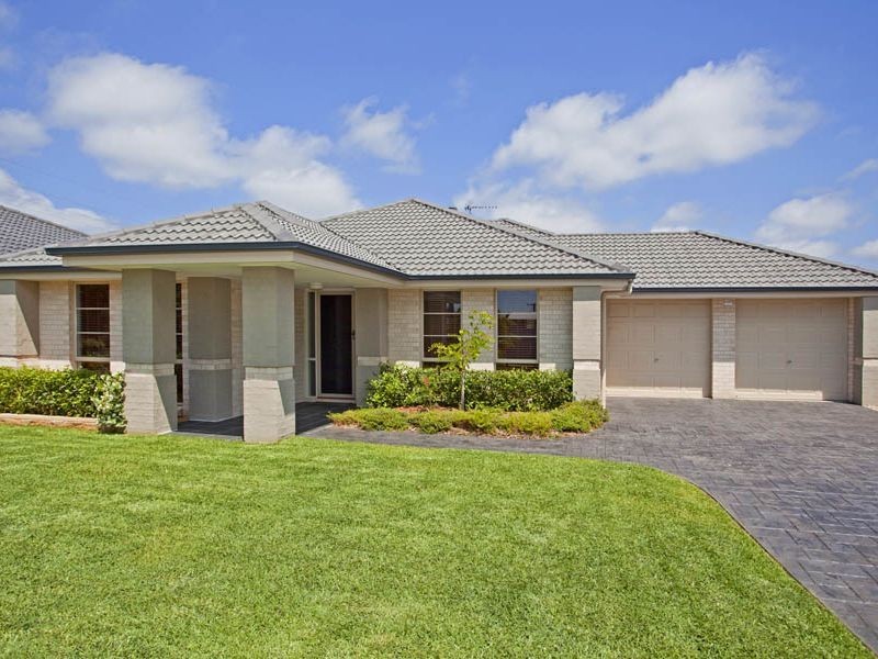 100 Walker Street, Helensburgh NSW 2508