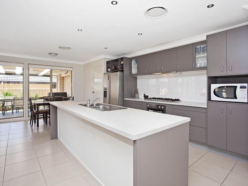 100 Walker Street, Helensburgh NSW 2508