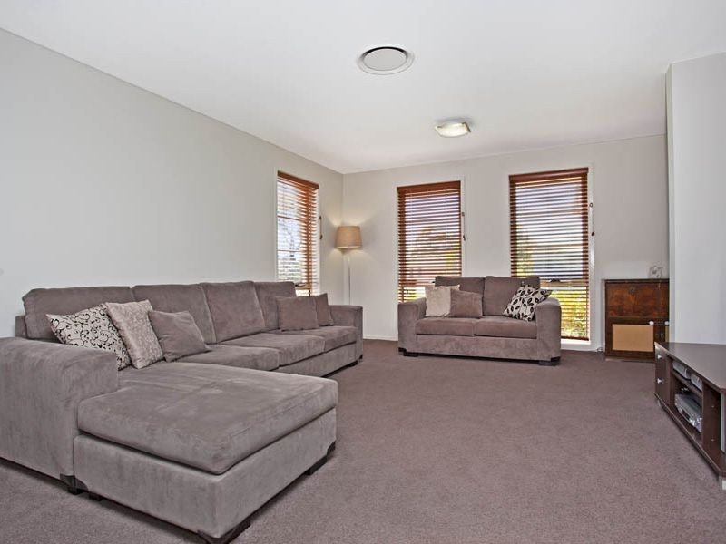 100 Walker Street, Helensburgh NSW 2508