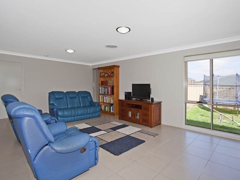 100 Walker Street, Helensburgh NSW 2508