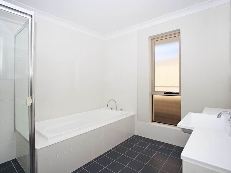 100 Walker Street, Helensburgh NSW 2508