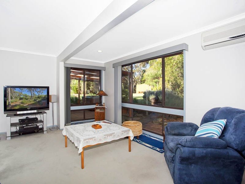 1 Nixon Place, Helensburgh NSW 2508