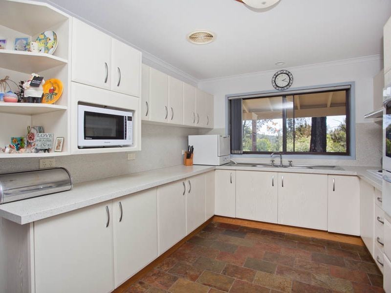 1 Nixon Place, Helensburgh NSW 2508