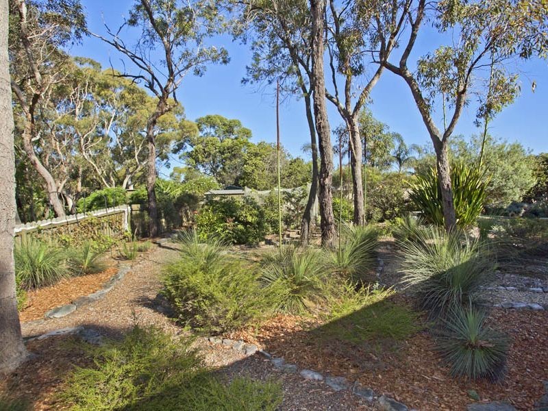 1 Nixon Place, Helensburgh NSW 2508