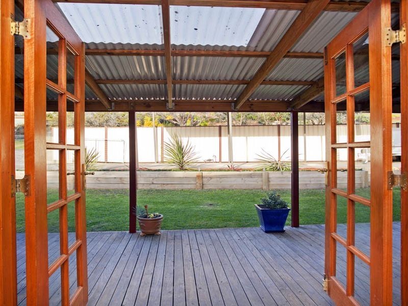 6 Foster Street, Helensburgh NSW 2508