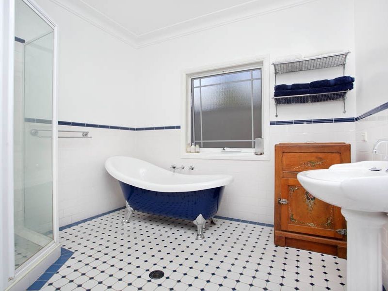 6 Foster Street, Helensburgh NSW 2508