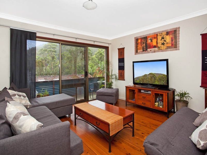 34 Railway Cr, Stanwell Park NSW 2508