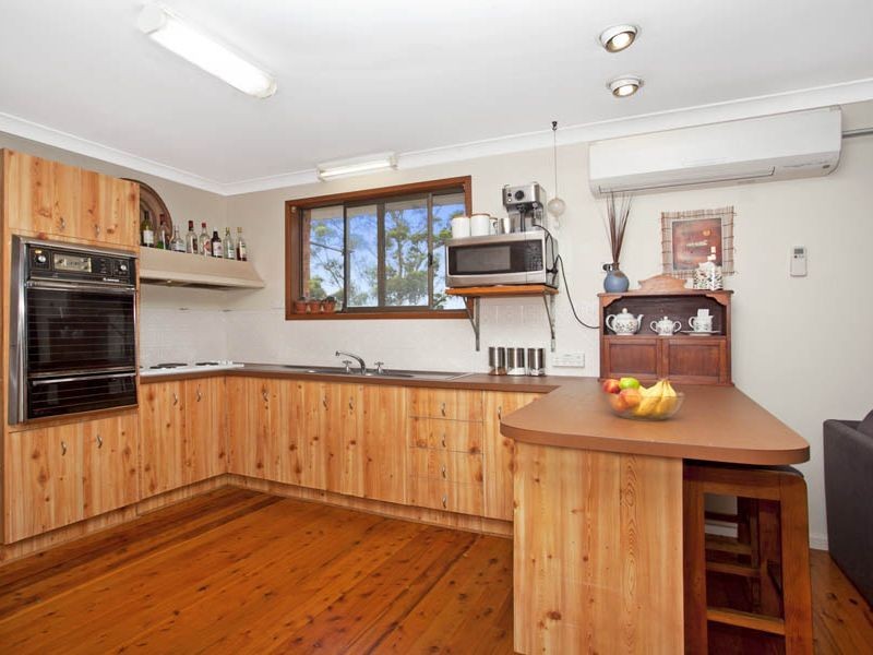 34 Railway Cr, Stanwell Park NSW 2508