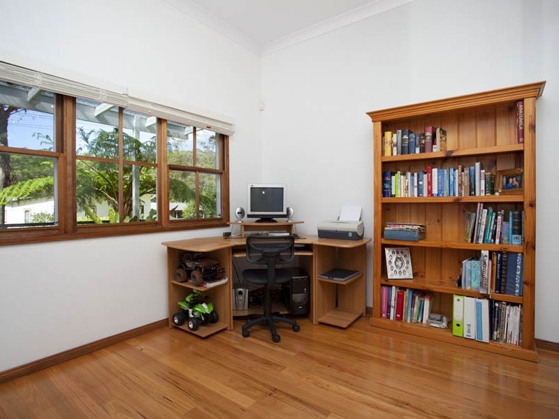 57 The Crescent, Helensburgh NSW 2508