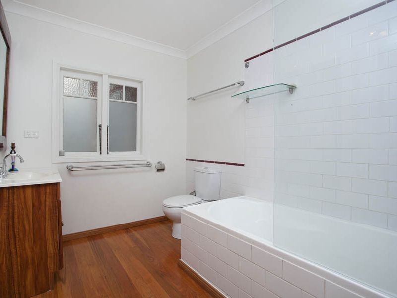 57 The Crescent, Helensburgh NSW 2508