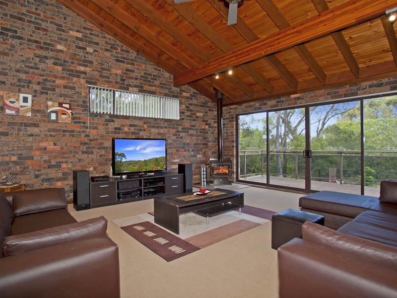 70 The Crescent, Helensburgh NSW 2508