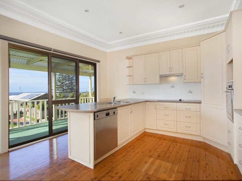 5 Paterson Road, Coalcliff NSW 2508
