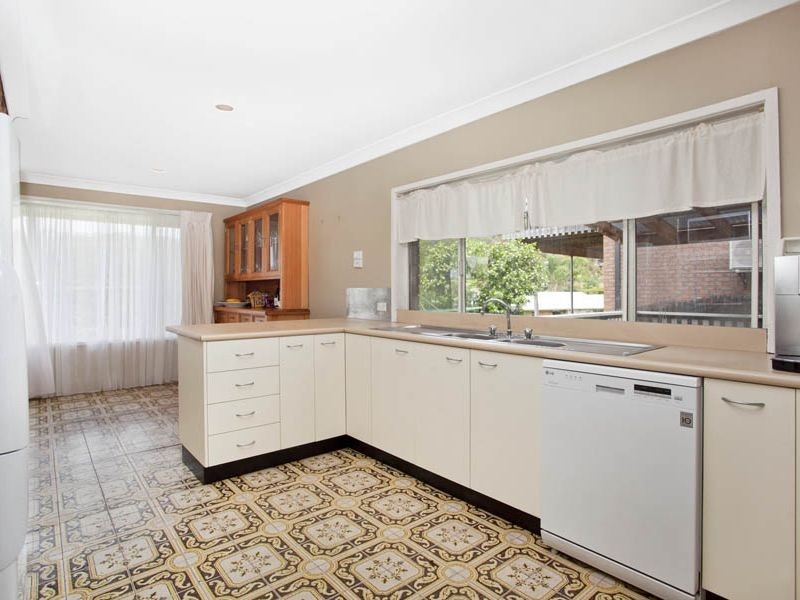 65 The Crescent, Helensburgh NSW 2508