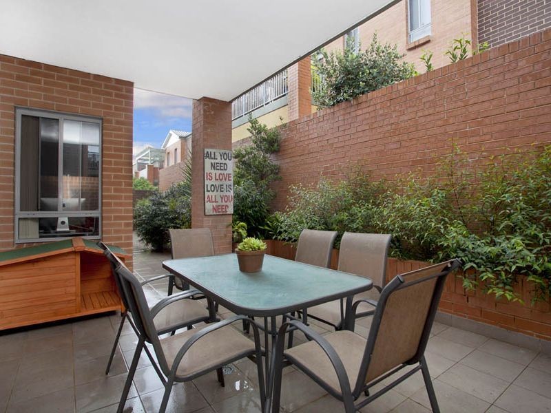 9/11 Stuart Street, Helensburgh NSW 2508