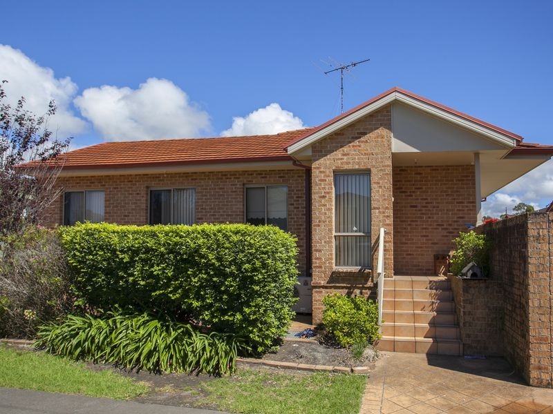4/35 Stuart Street, Helensburgh NSW 2508