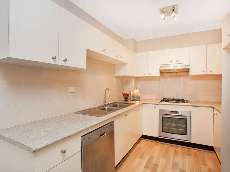 9/20-26 Leonay Street, Sutherland NSW 2232