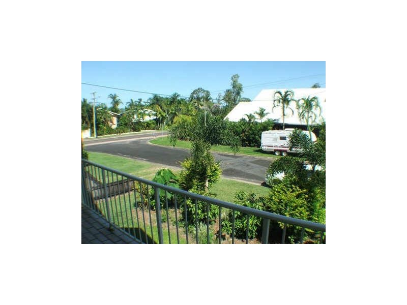 2 Hilliar St, Mission Beach QLD 4852