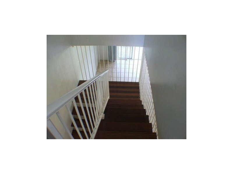 2 Hilliar St, Mission Beach QLD 4852