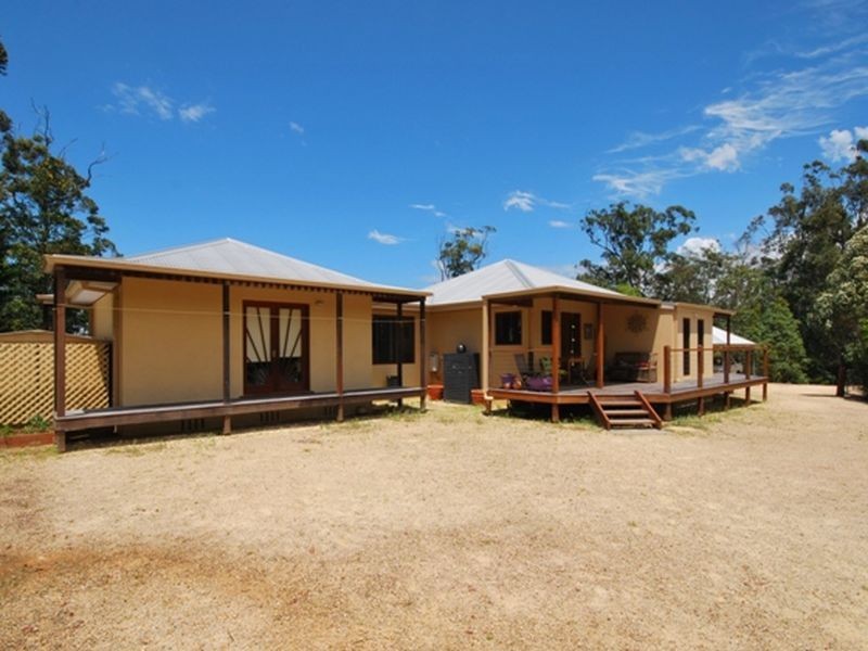 289 Long Point Drive, Lake Cathie NSW 2445