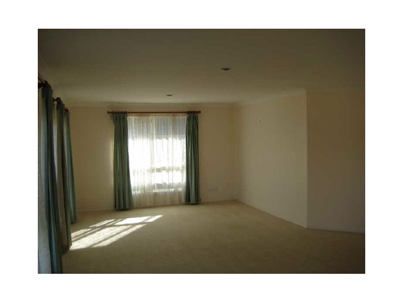 82 Fiona Crescent, Lake Cathie NSW 2445