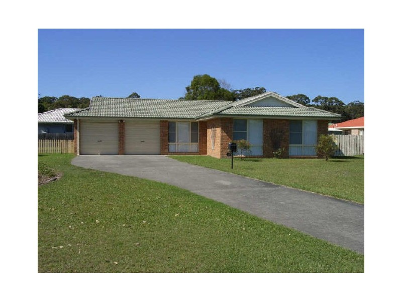 25 Seawind Chase, Bonny Hills NSW 2445