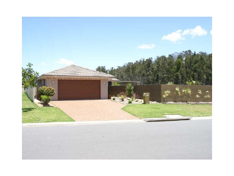 2 Buchan Place, Lake Cathie NSW 2445