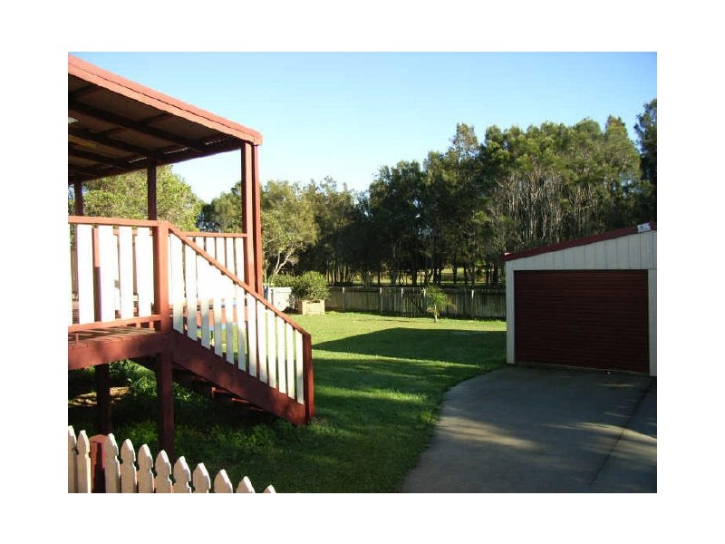 15 Fiona Cres, Lake Cathie NSW 2445