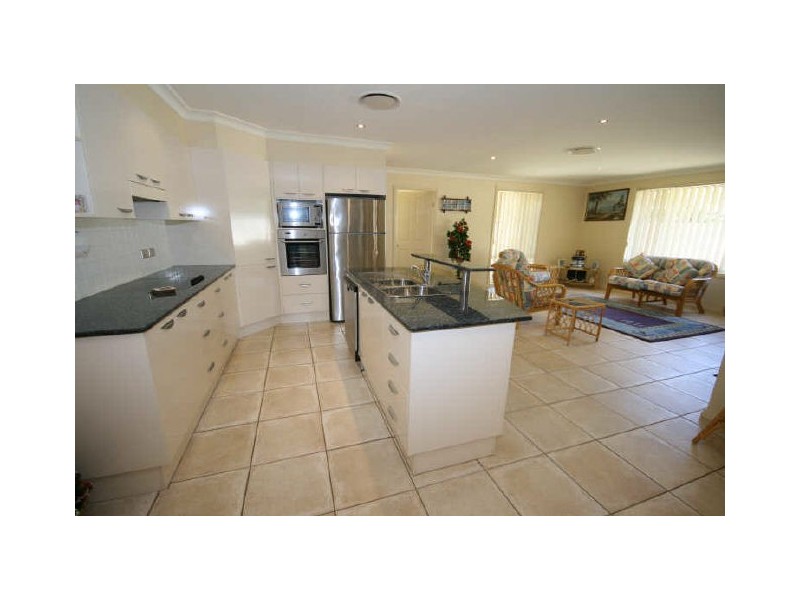 32 Lakeside Way, Lake Cathie NSW 2445