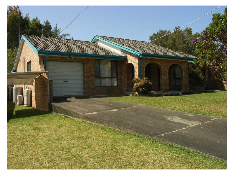 6 Banjora Place, Lake Cathie NSW 2445