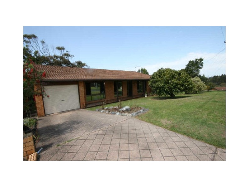 22 Cathie Circuit, Lake Cathie NSW 2445