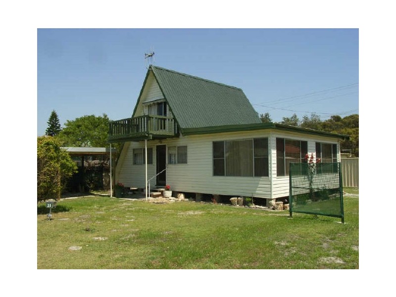 39 Chepana Street, Lake Cathie NSW 2445