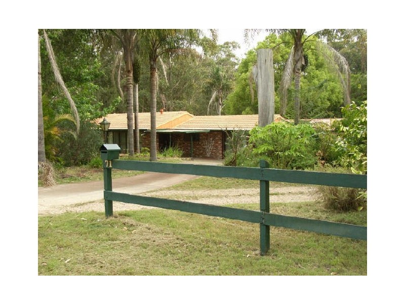 71 Kenwood Drive, Lake Cathie NSW 2445