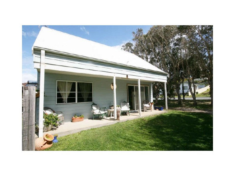 110 Chepana Street, Lake Cathie NSW 2445