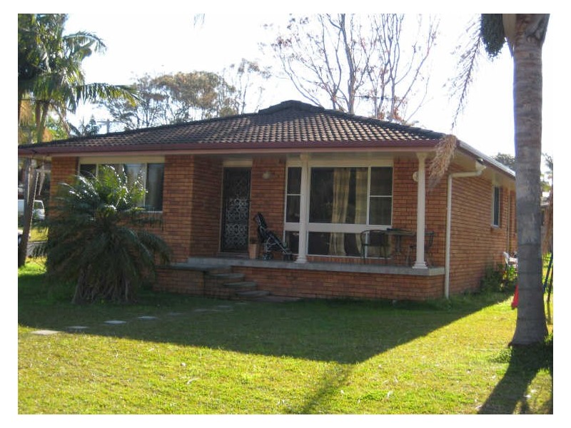 13 Mullaway Road, Lake Cathie NSW 2445