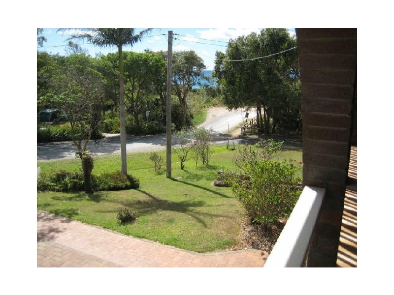 4 Middle Rock Road, Lake Cathie NSW 2445